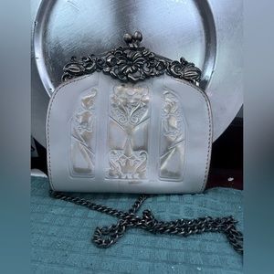 Patricia Nash Classic White Vintage